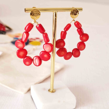 Boucles d'oreilles COCO rouge pres